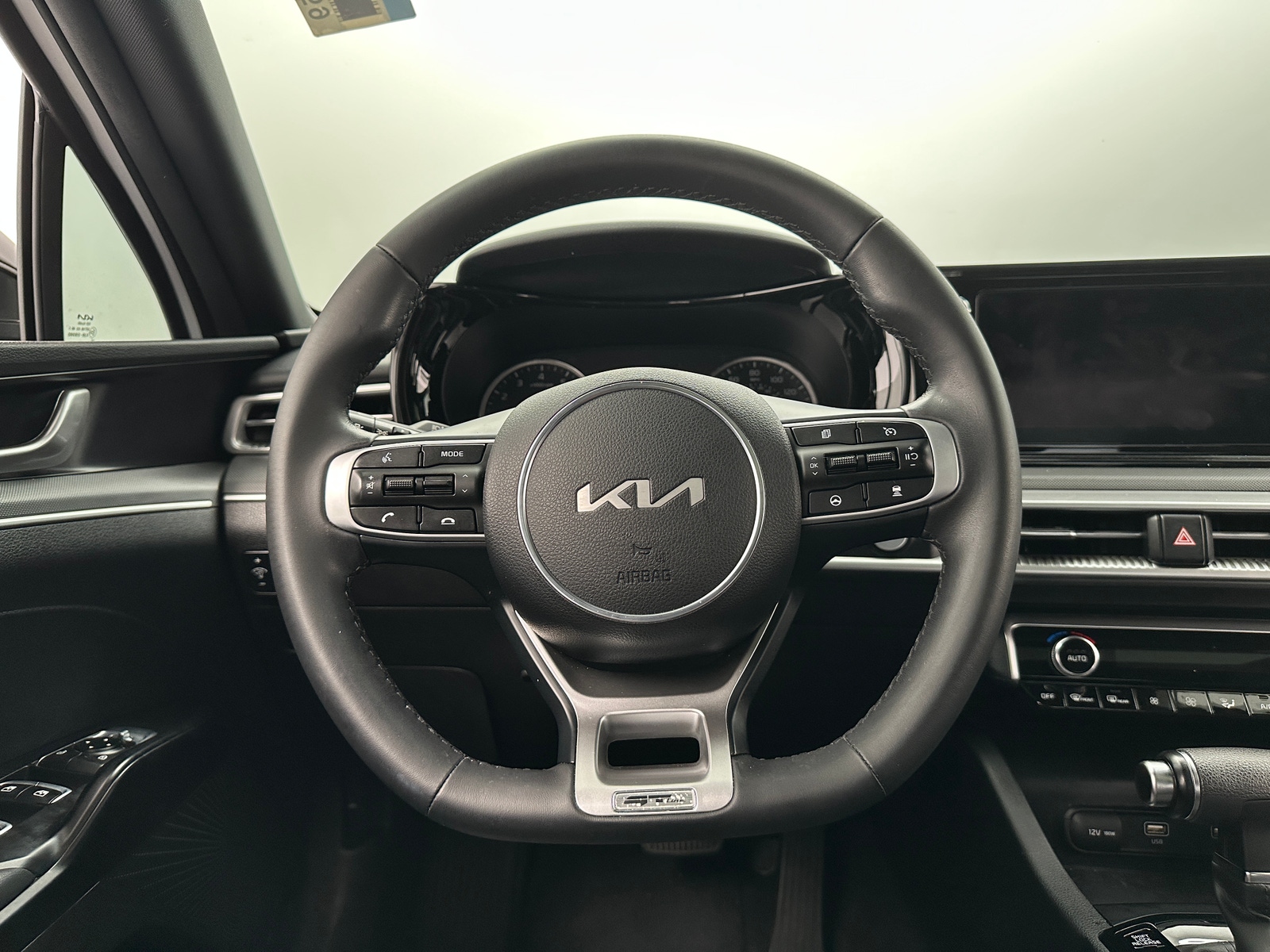 Thumbnail: 2023 Kia K5 - 4
