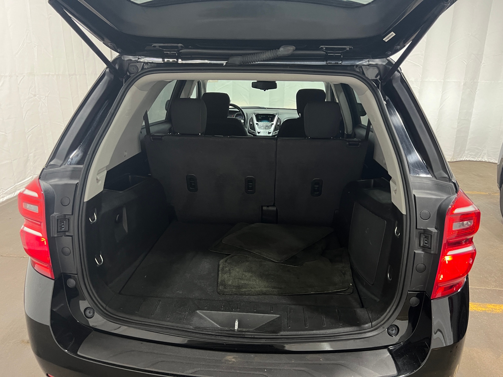 Thumbnail: 2017 Chevrolet Equinox - 7