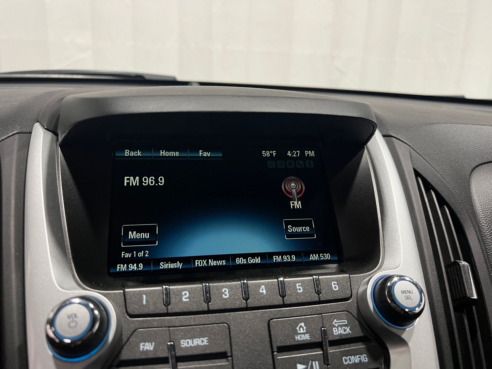 Thumbnail: 2017 Chevrolet Equinox - 4
