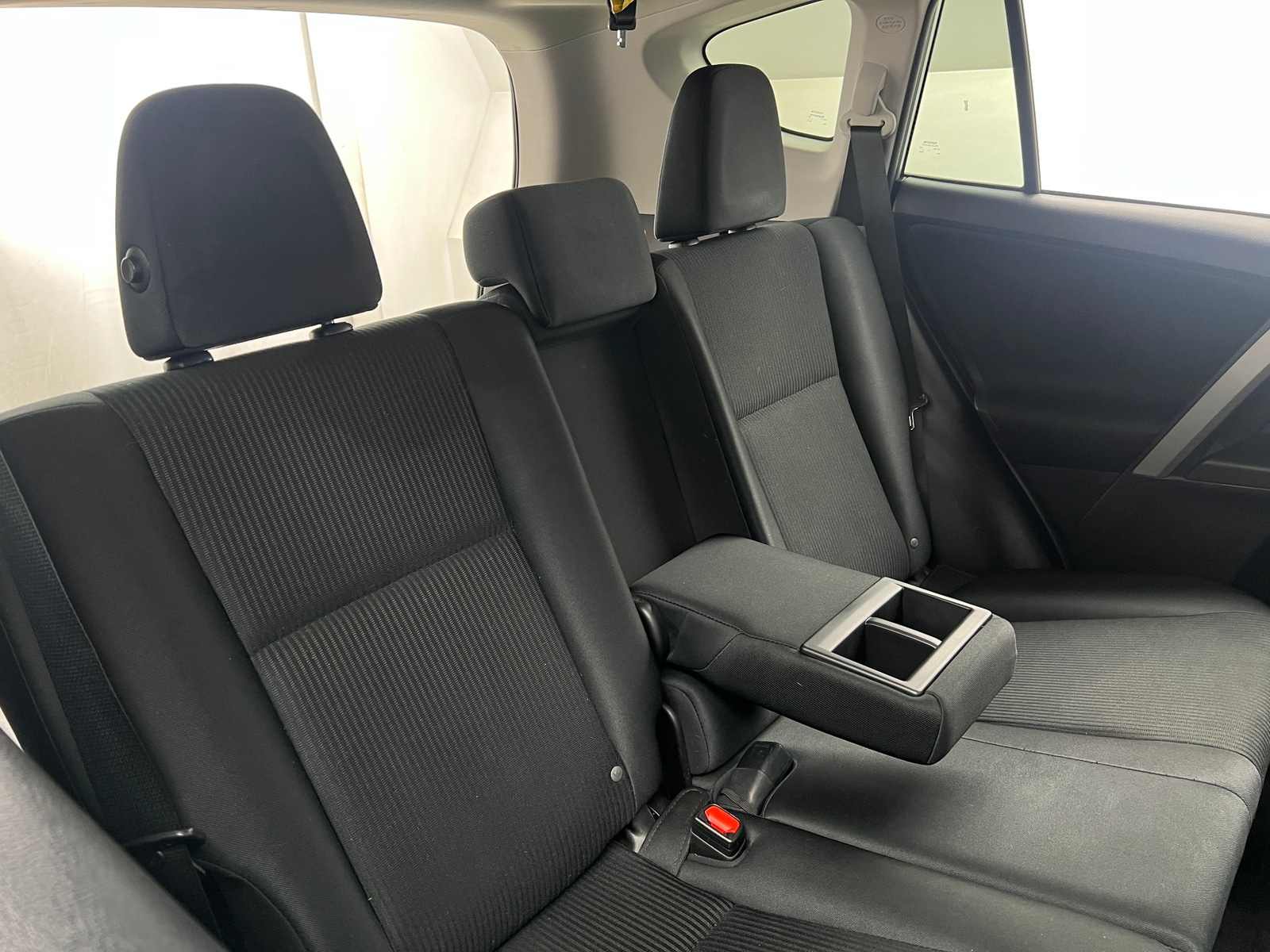 Thumbnail: 2017 Toyota RAV4 - 6