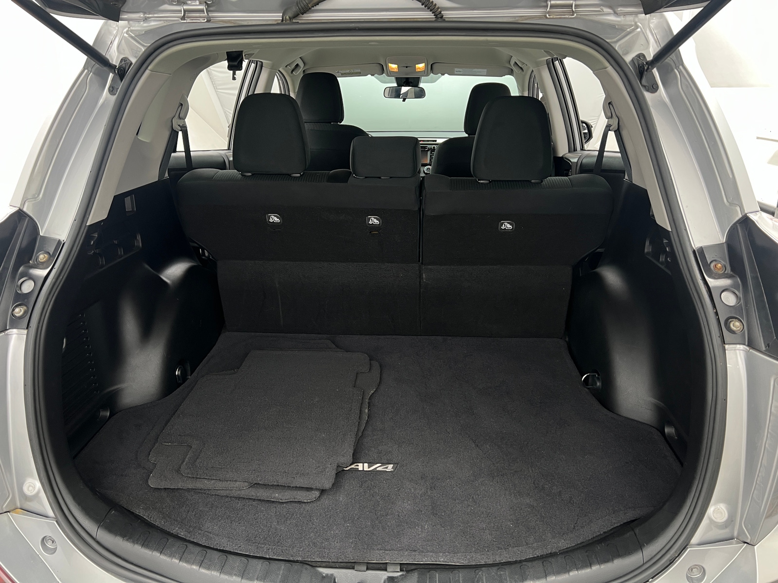 Thumbnail: 2017 Toyota RAV4 - 7