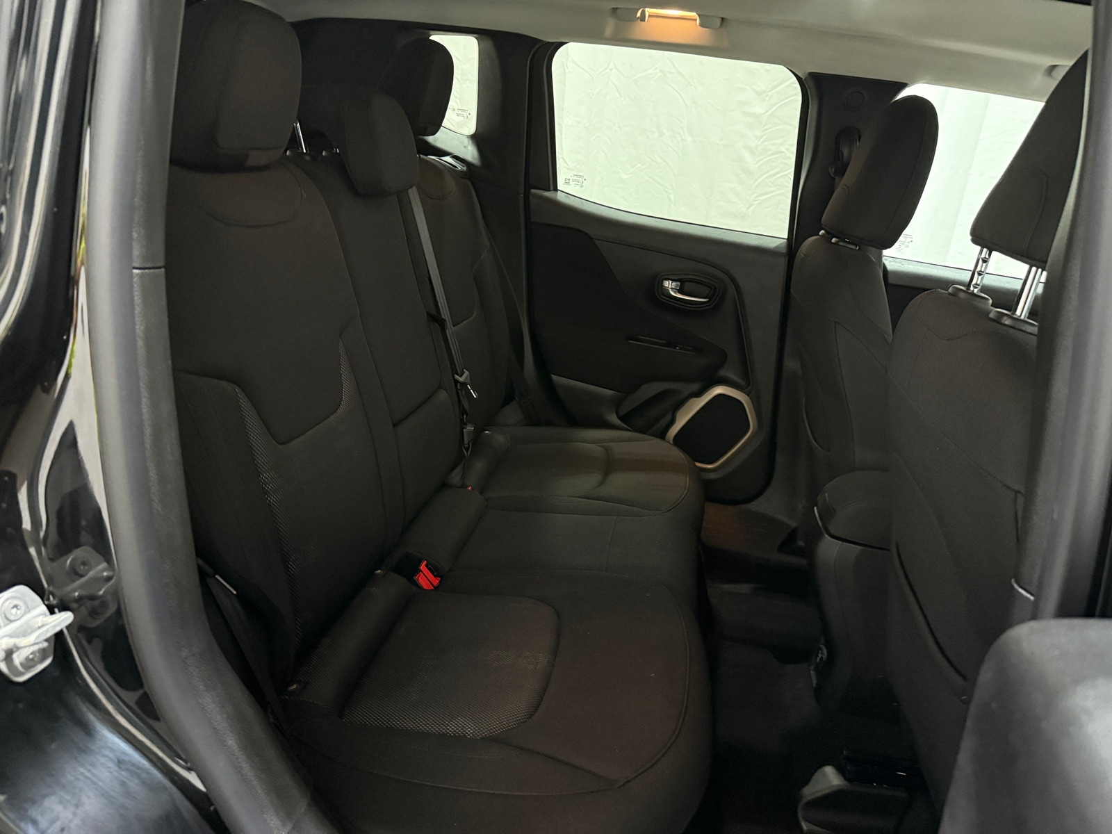 Thumbnail: 2016 Jeep Renegade - 6
