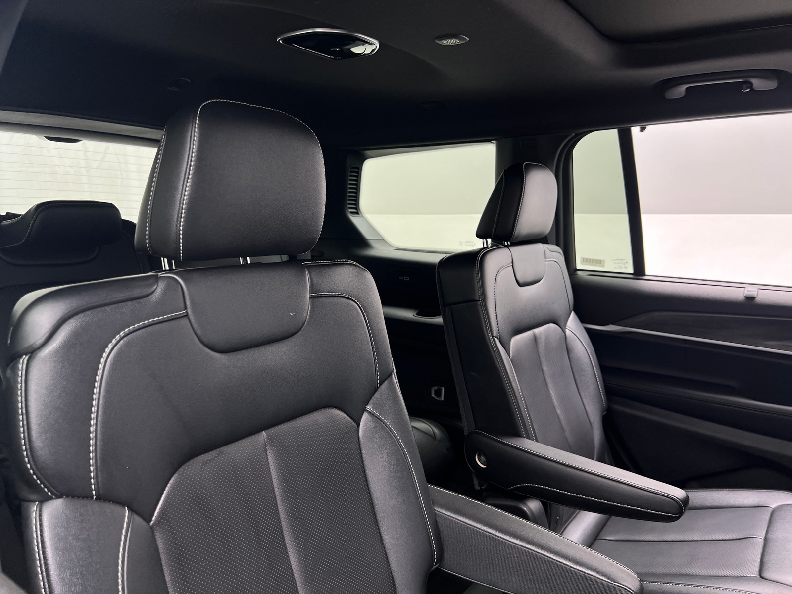 Thumbnail: 2024 Jeep Grand Cherokee L - 5