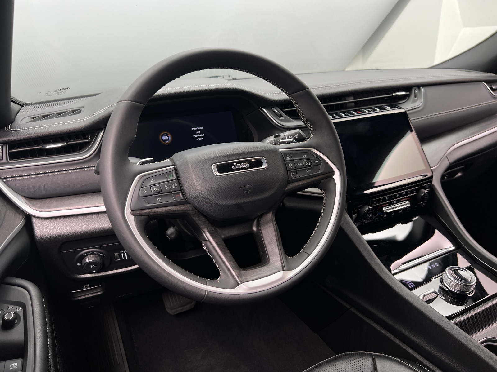 Thumbnail: 2024 Jeep Grand Cherokee L - 4