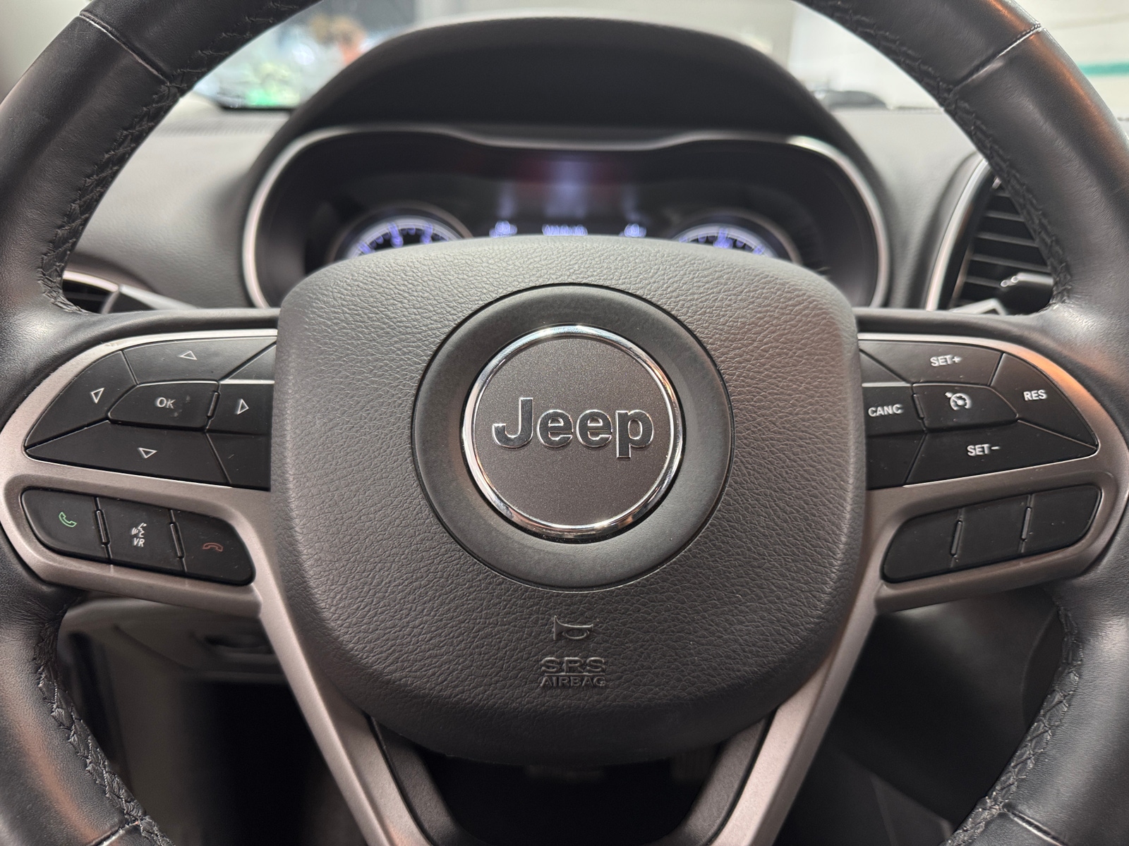 Thumbnail: 2019 Jeep Cherokee - 4