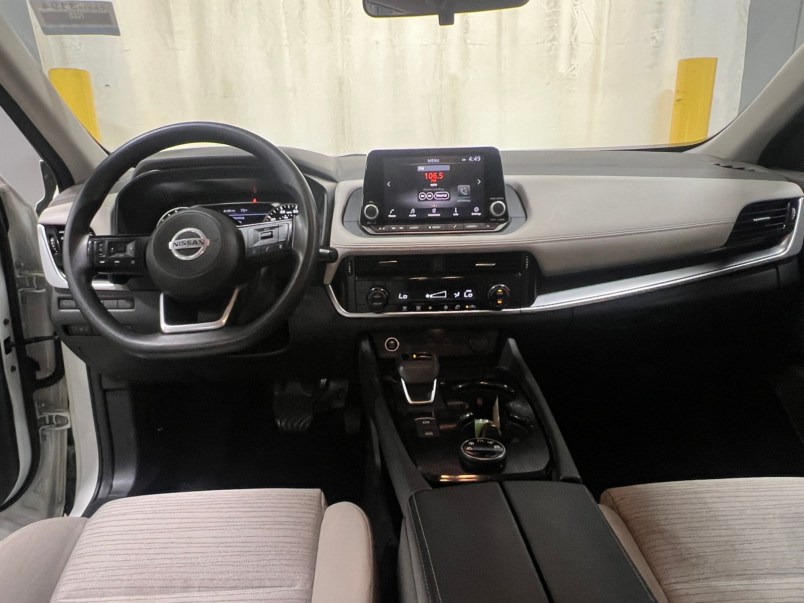 Thumbnail: 2021 Nissan Rogue - 3