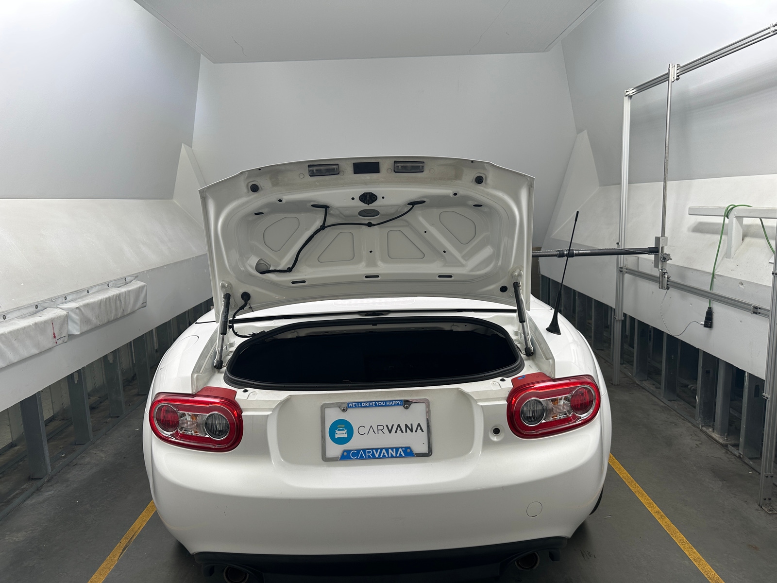 Thumbnail: 2015 Mazda MX-5 Miata - 6