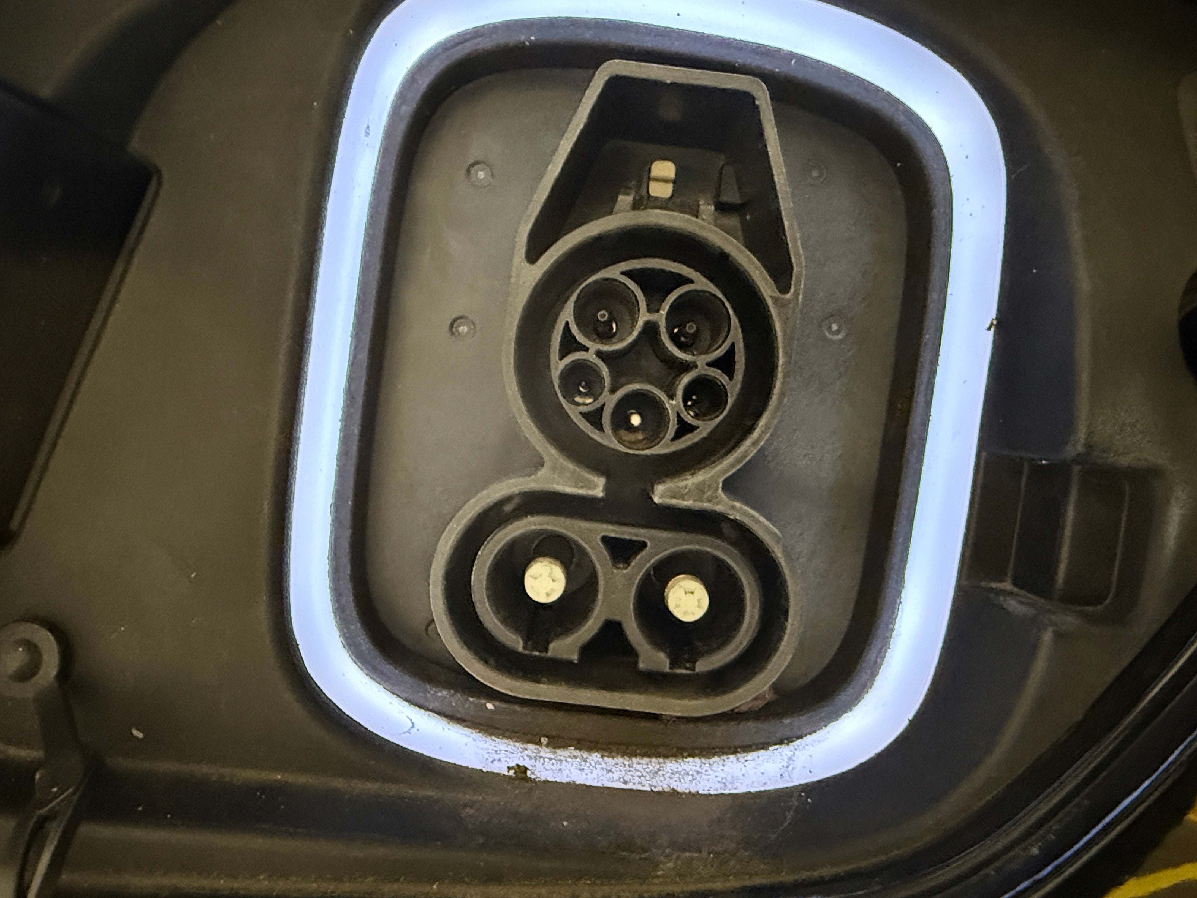 Used 2019 Hyundai Kona EV Limited with VIN KM8K33AG8KU040203 for sale in Auburn, WA