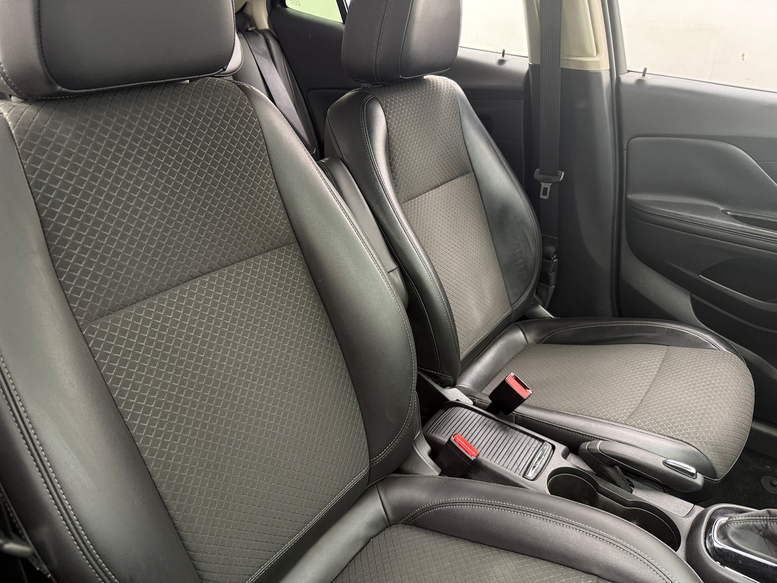 Thumbnail: 2018 Buick Encore - 2