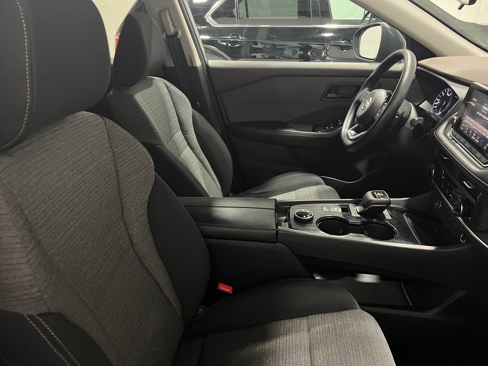 Thumbnail: 2021 Nissan Rogue - 2