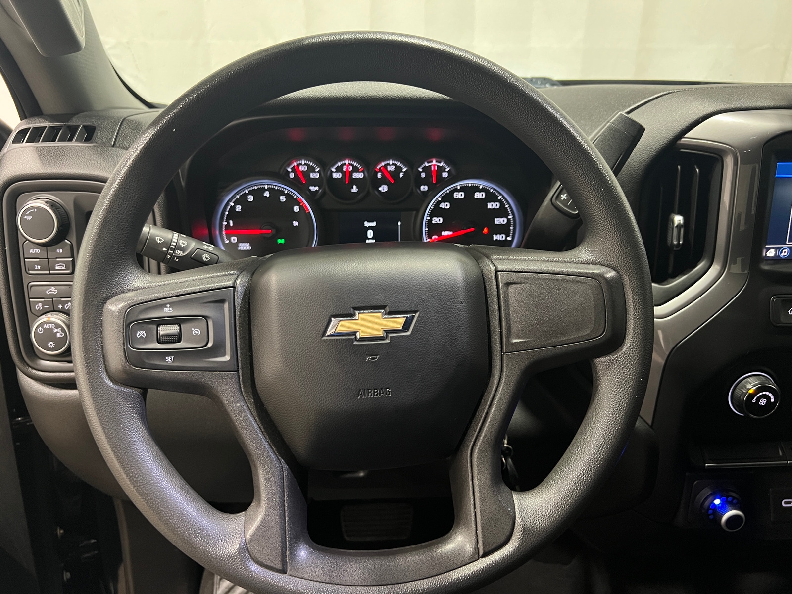 Thumbnail: 2021 Chevrolet Silverado 1500 - 5