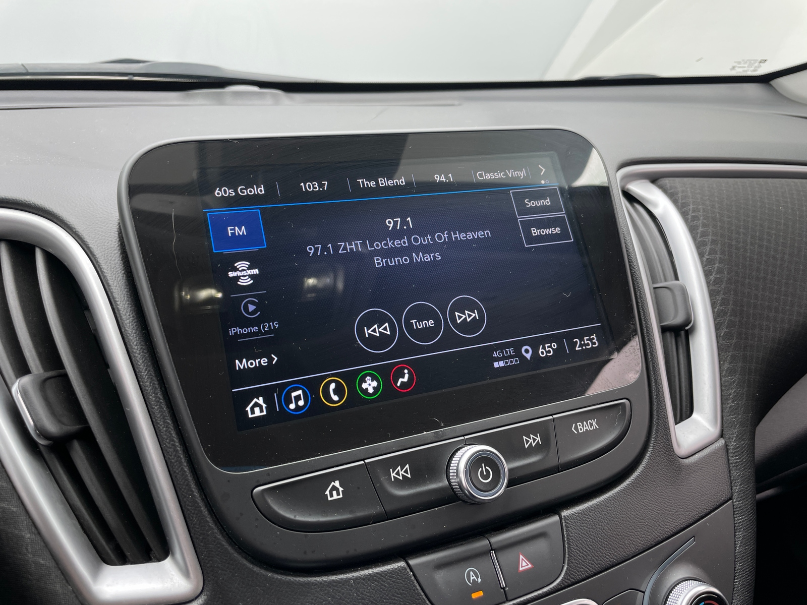 Thumbnail: 2024 Chevrolet Malibu - 4