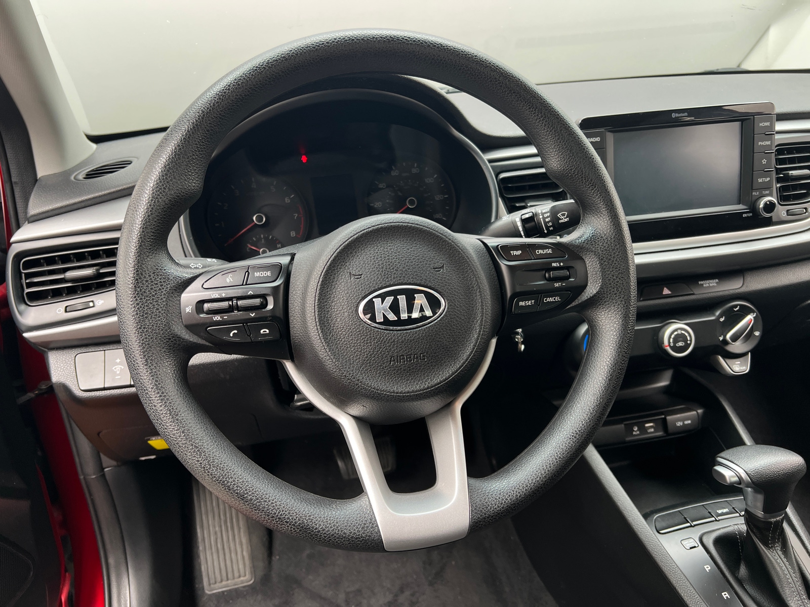 Thumbnail: 2020 Kia Rio - 5