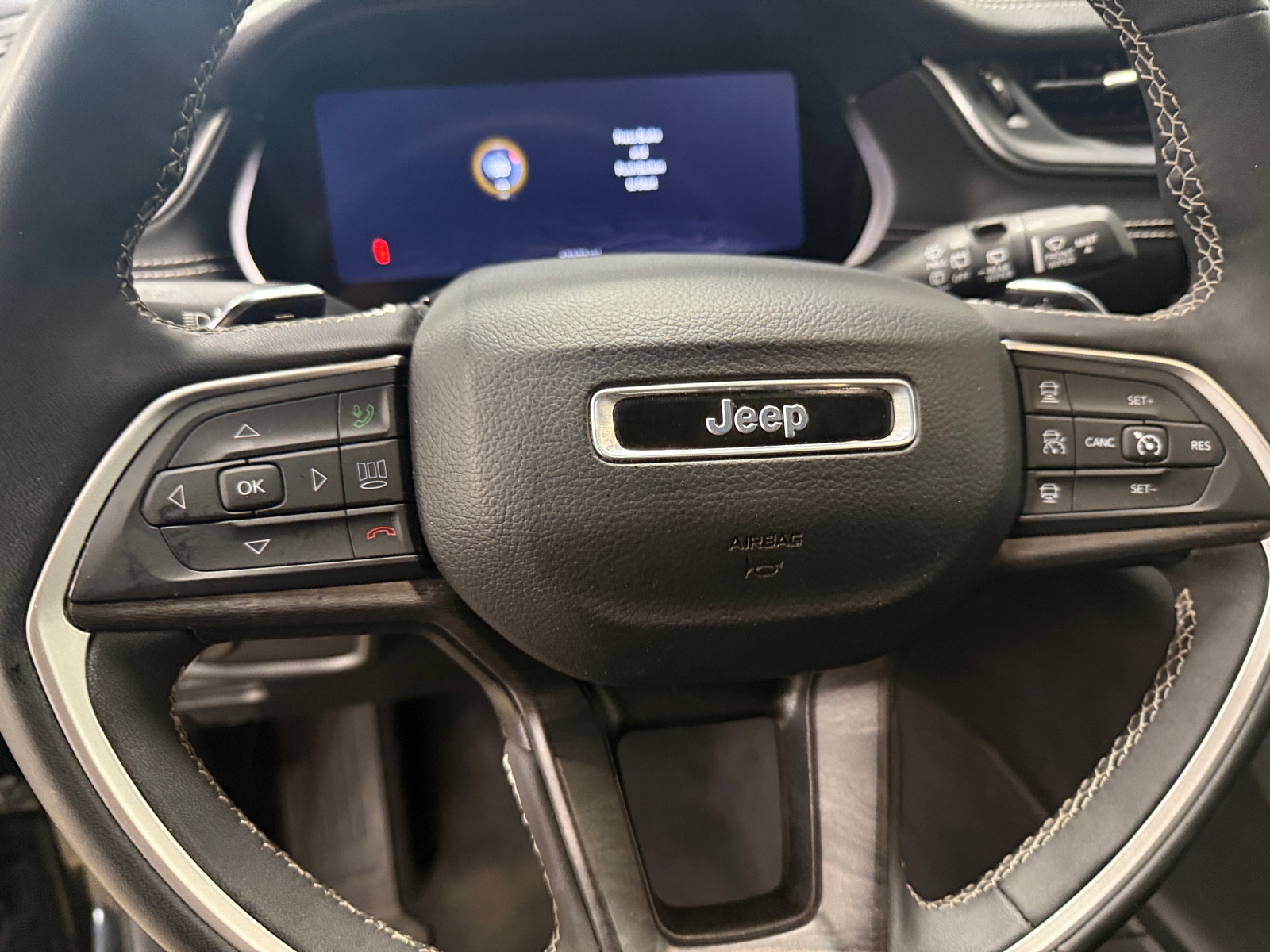 Thumbnail: 2024 Jeep Grand Cherokee L - 4