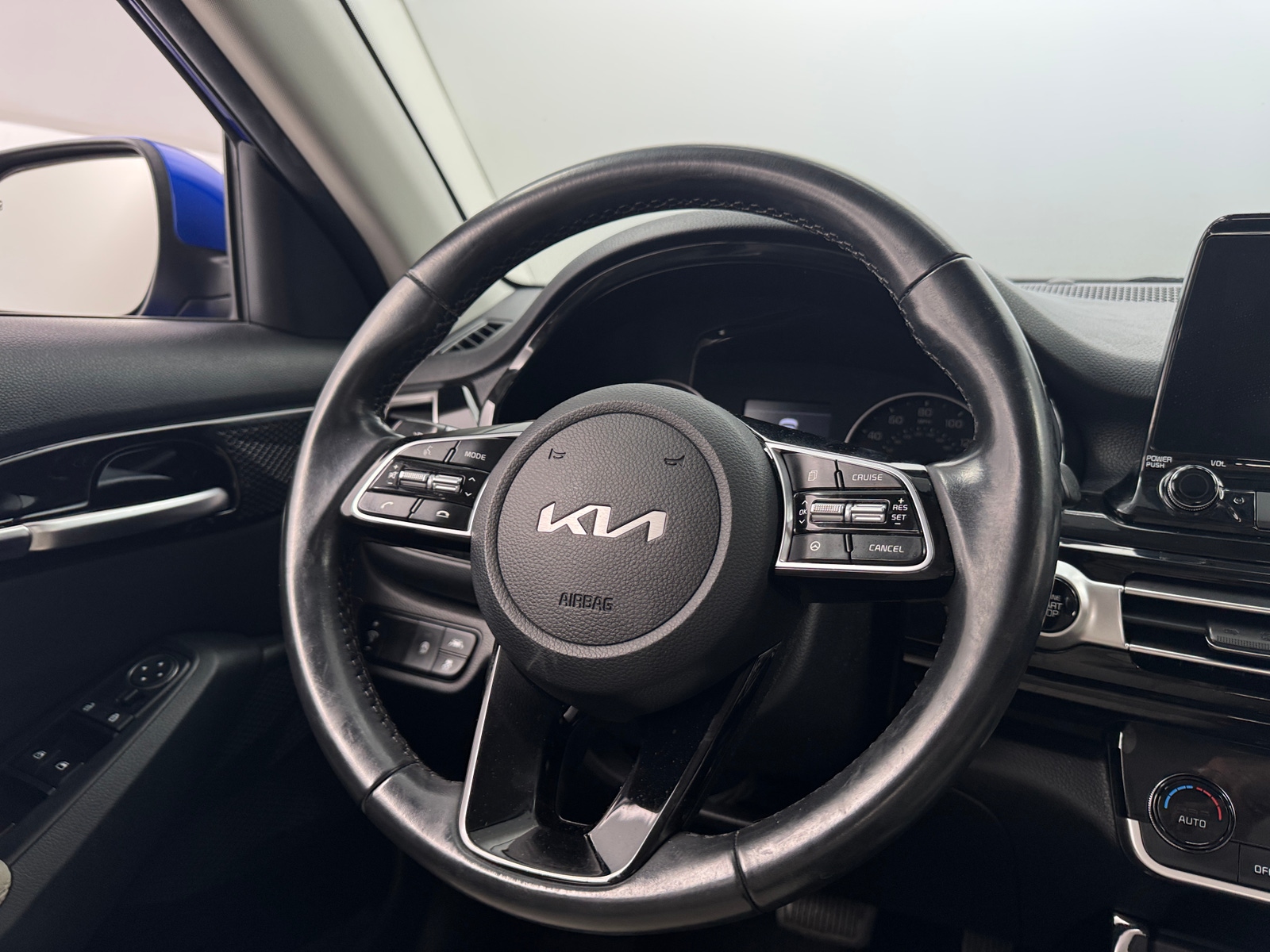 Thumbnail: 2022 Kia Seltos - 4