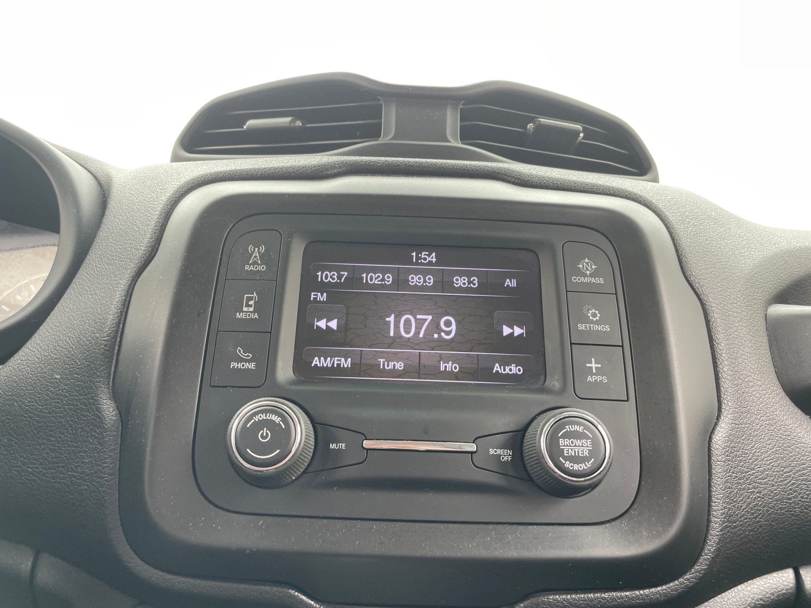 Thumbnail: 2020 Jeep Renegade - 4