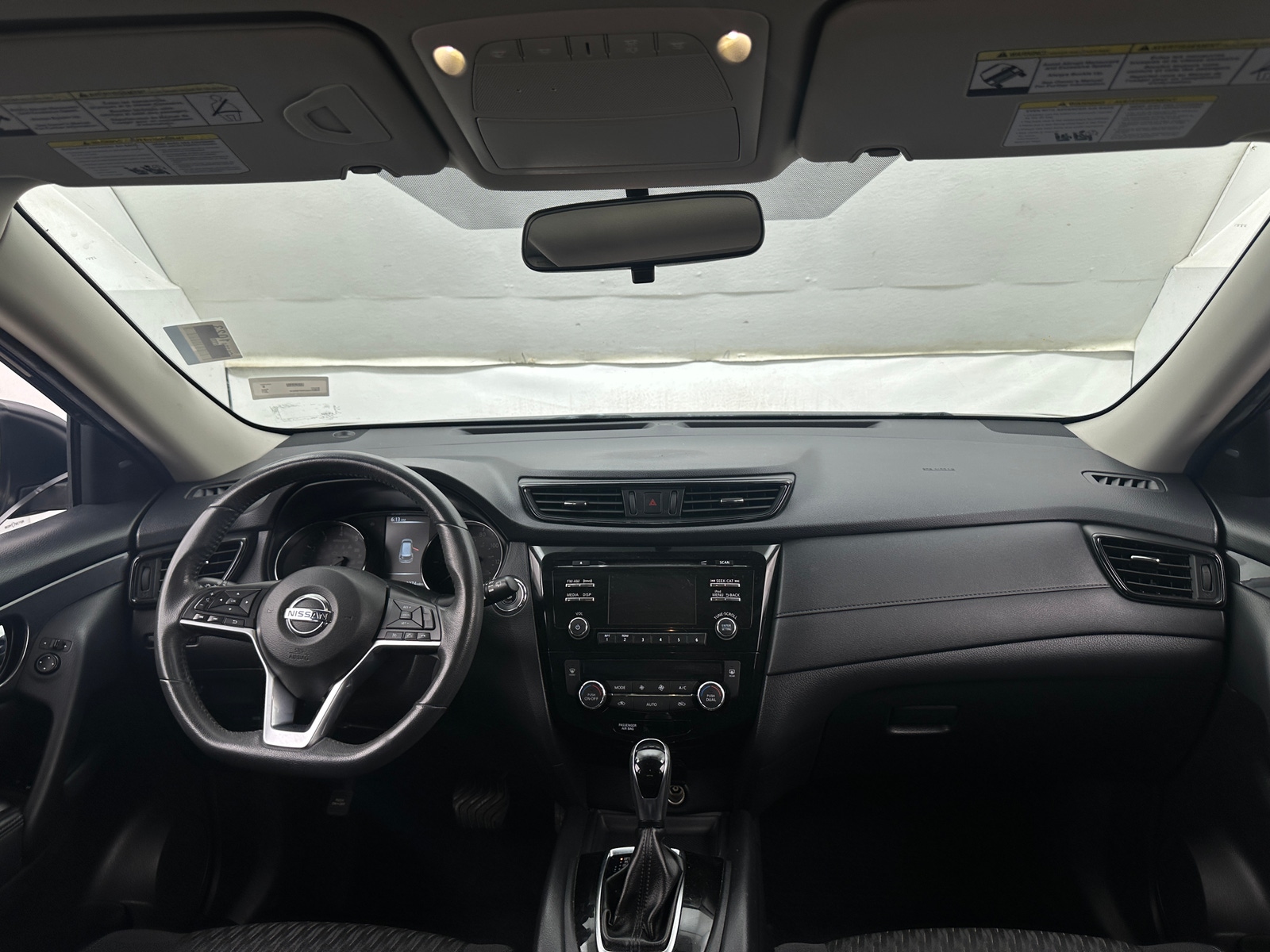 Thumbnail: 2017 Nissan Rogue - 3