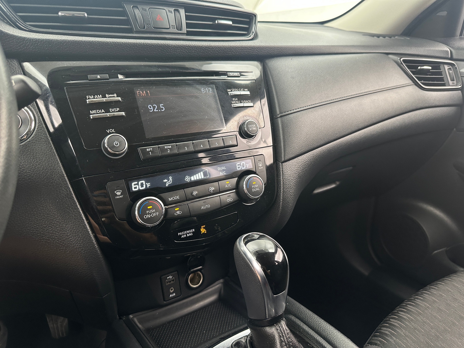 Thumbnail: 2017 Nissan Rogue - 4