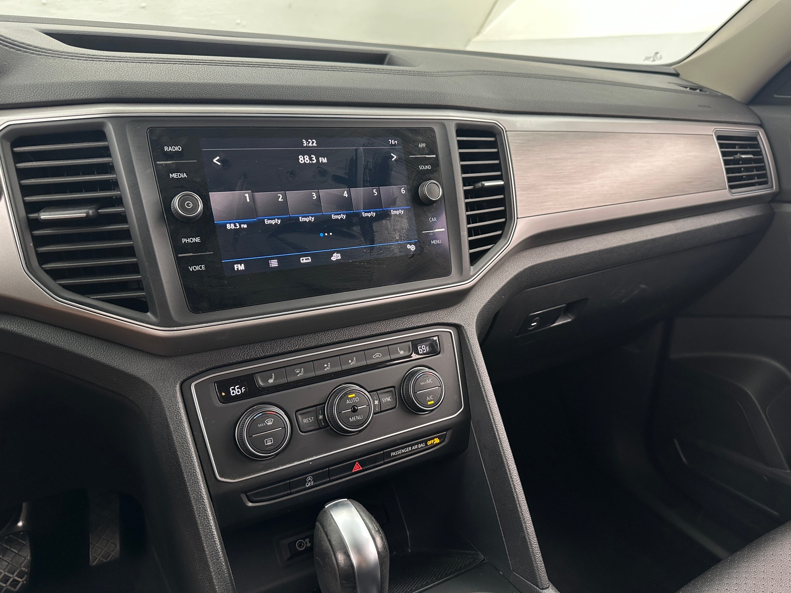 Thumbnail: 2019 Volkswagen Atlas - 3
