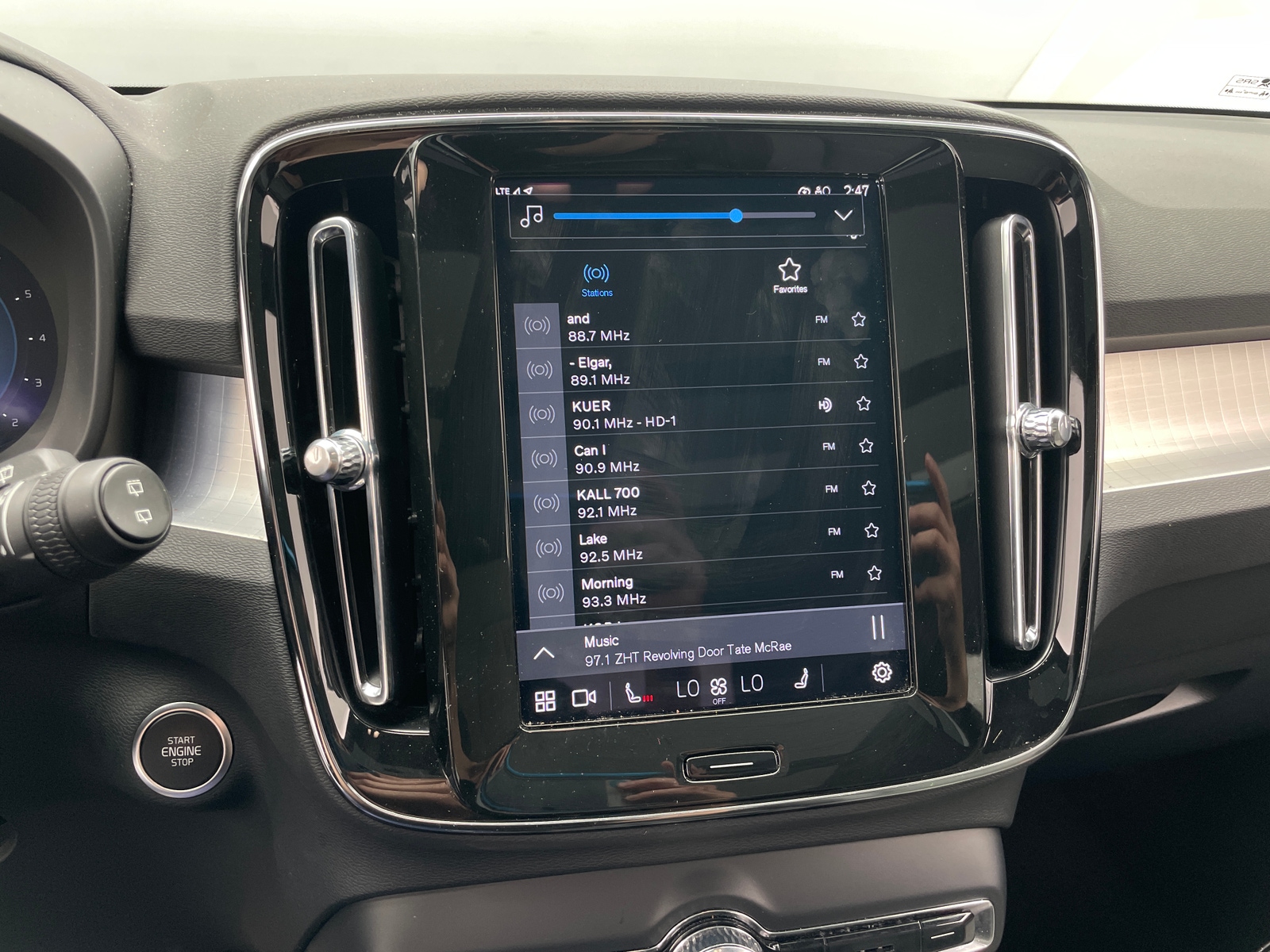 Thumbnail: 2024 Volvo XC40 - 4