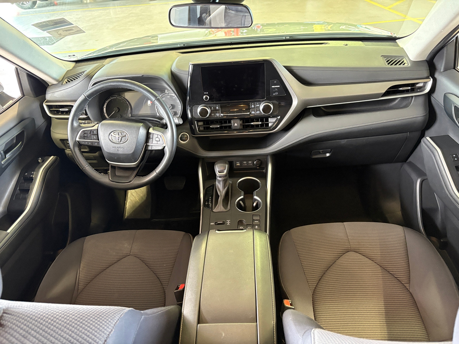 Thumbnail: 2024 Toyota Highlander - 3