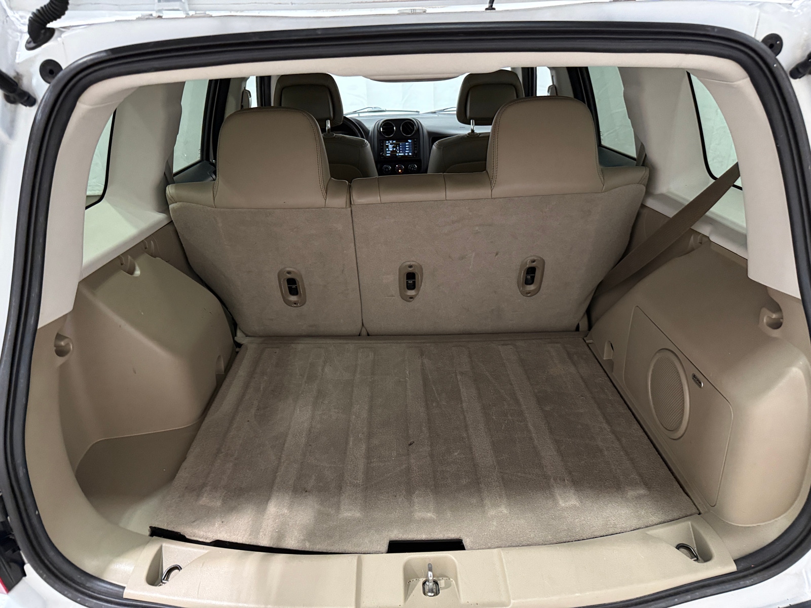 Thumbnail: 2015 Jeep Patriot - 6