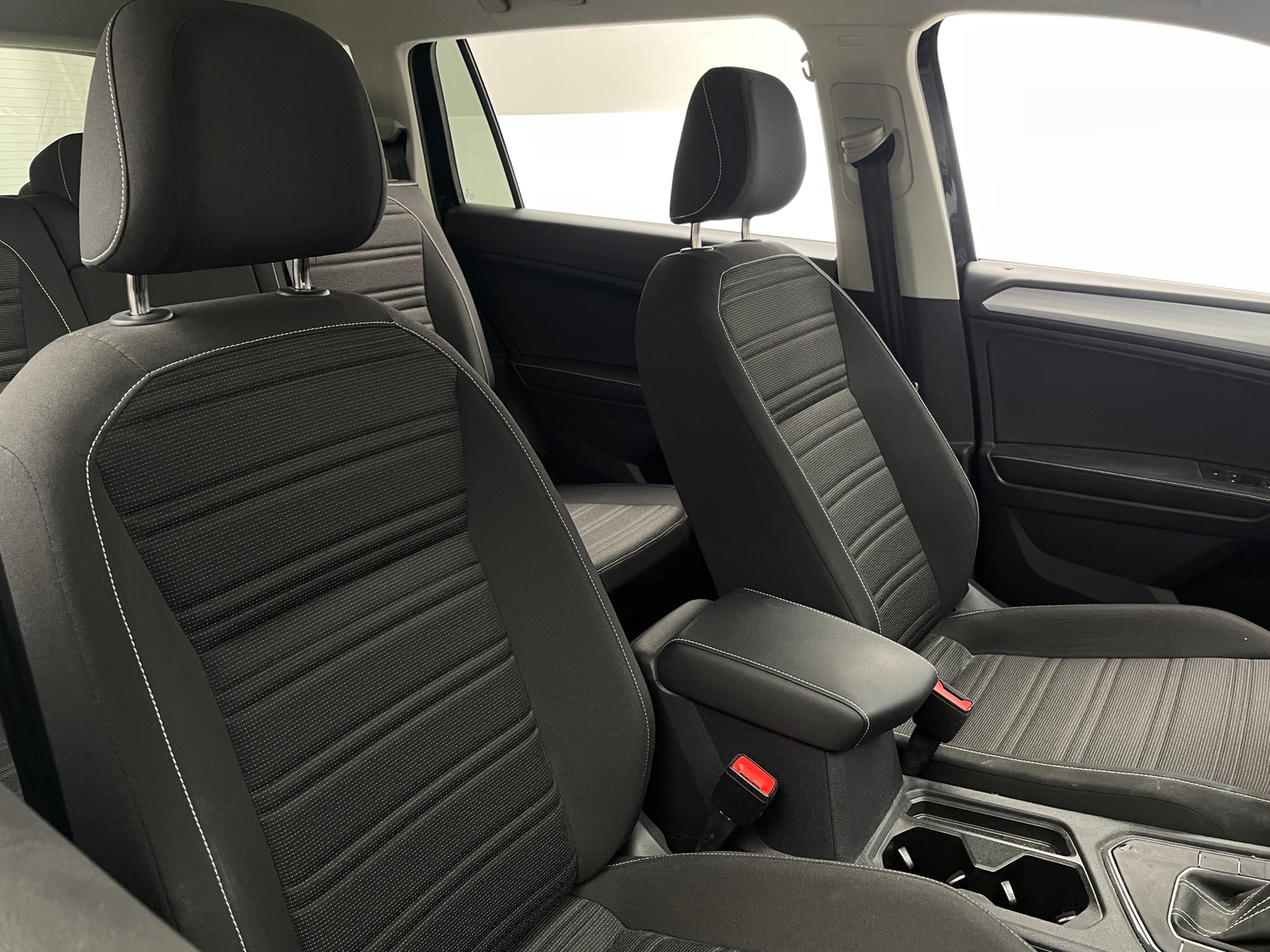 Thumbnail: 2023 Volkswagen Tiguan - 2