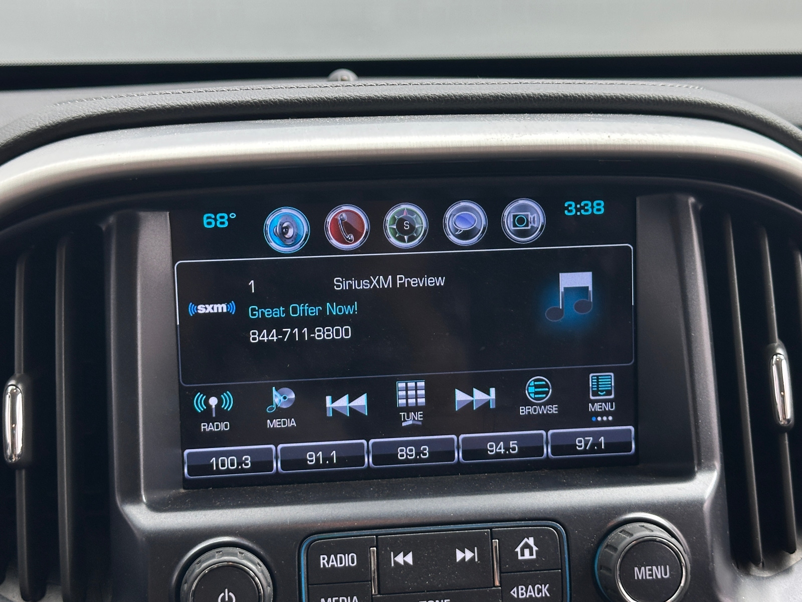 Thumbnail: 2018 GMC Canyon - 3