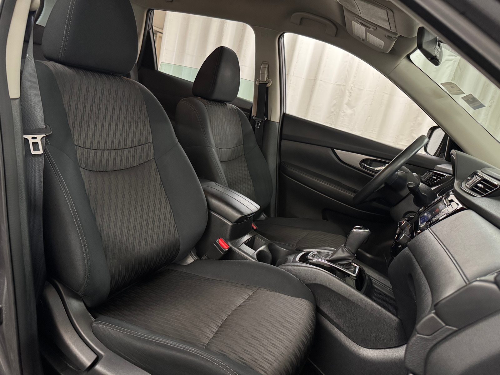 Thumbnail: 2018 Nissan Rogue - 2