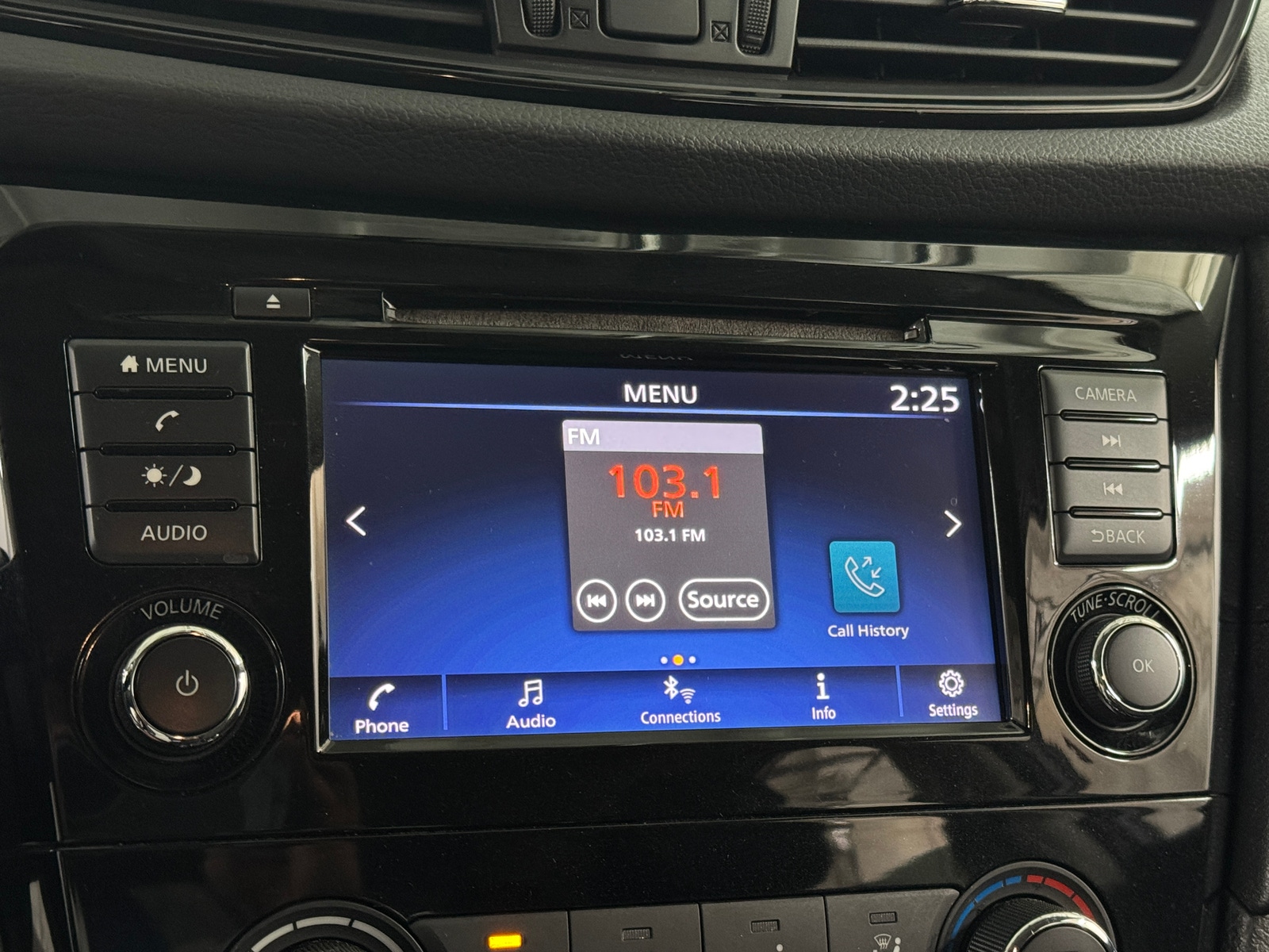 Thumbnail: 2018 Nissan Rogue - 4