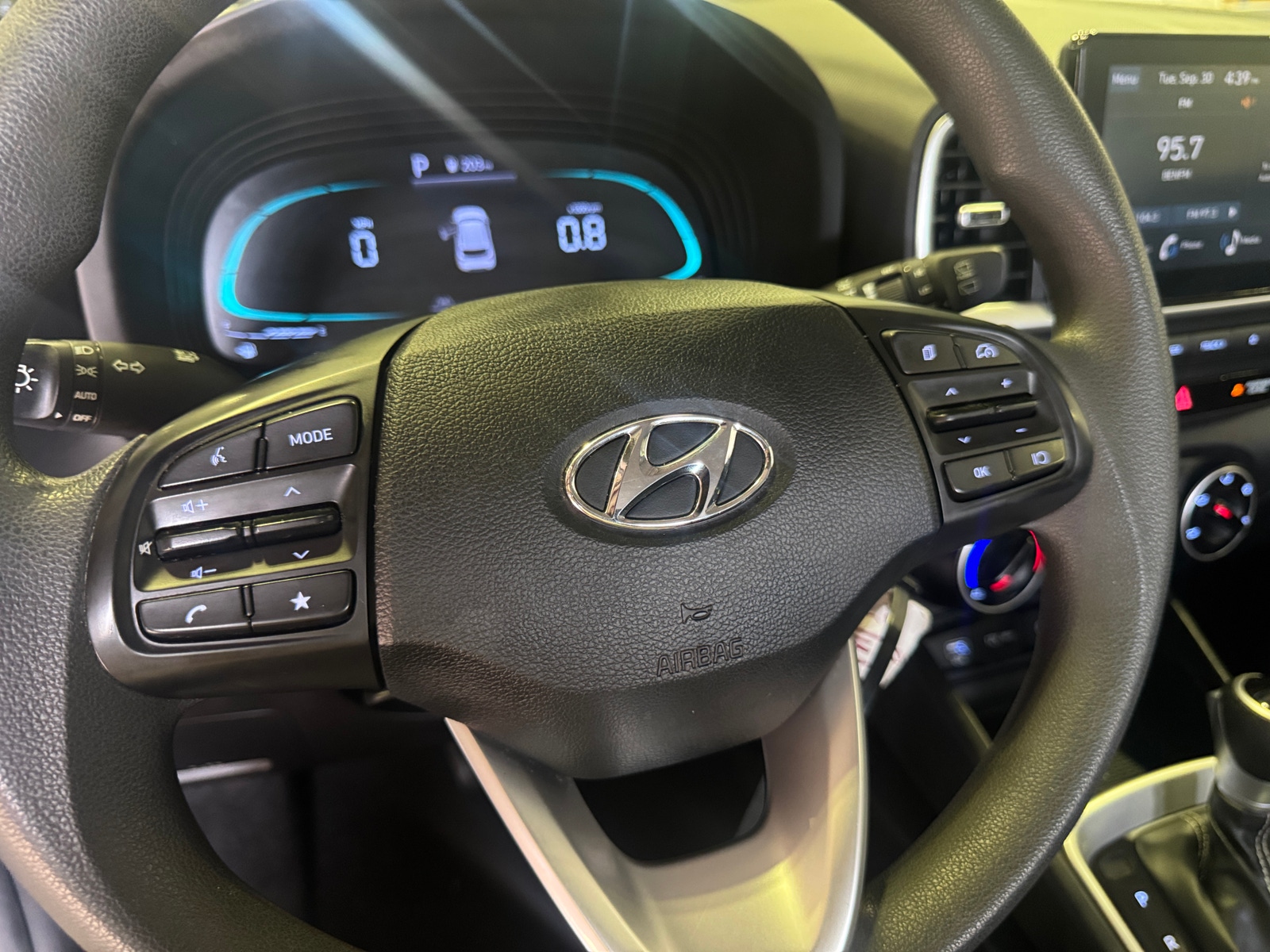 Thumbnail: 2023 Hyundai Venue - 5