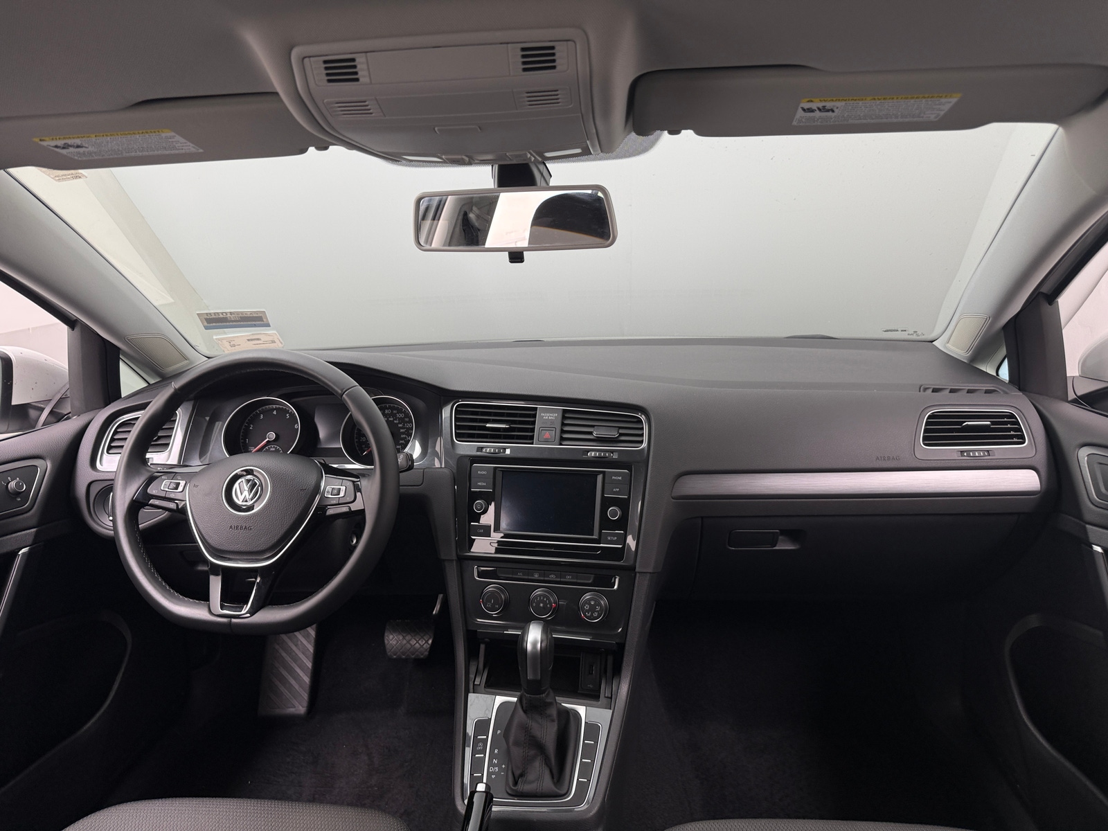 Thumbnail: 2019 Volkswagen Golf - 3