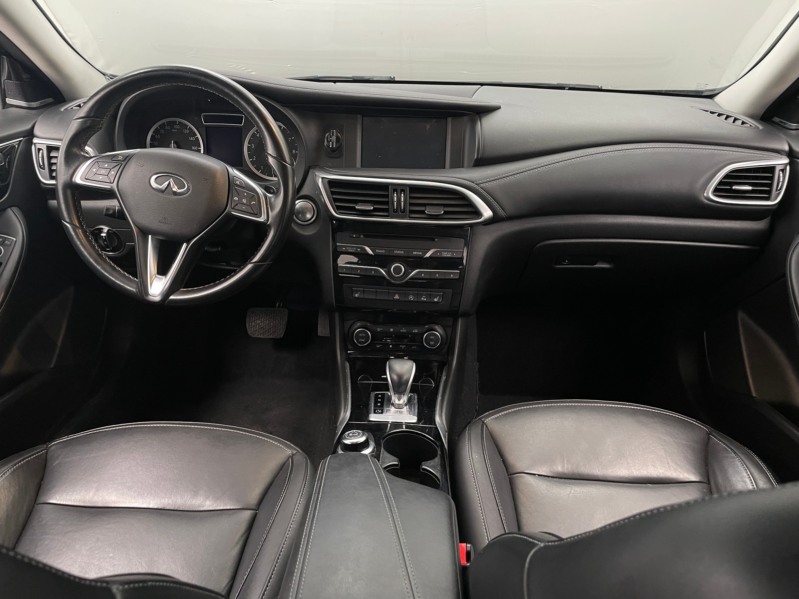 Thumbnail: 2018 INFINITI QX30 - 2