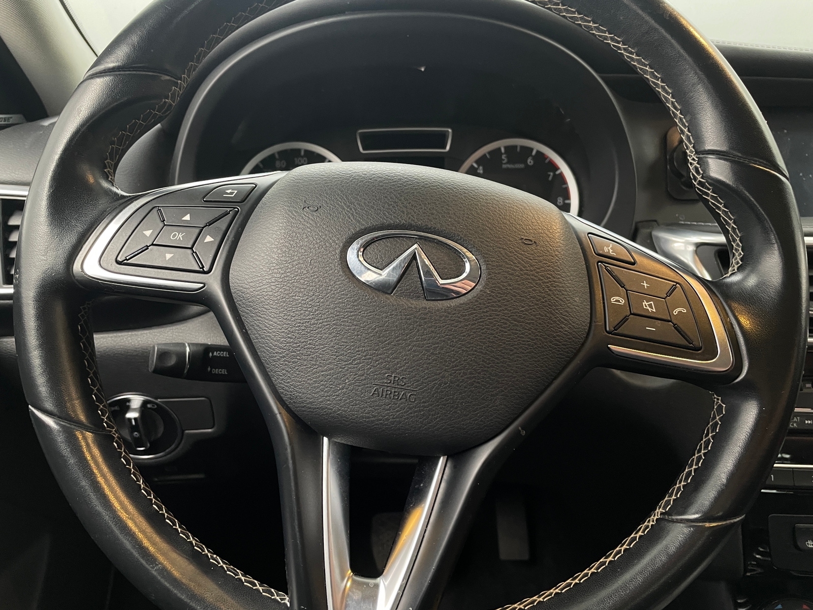 Thumbnail: 2018 INFINITI QX30 - 4