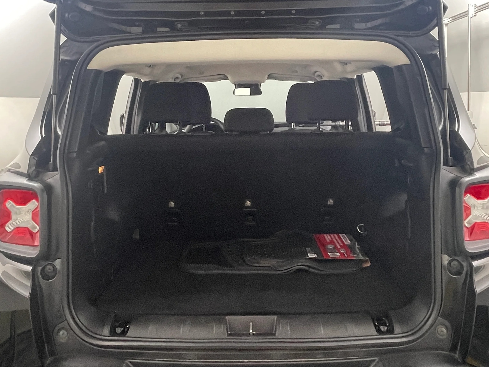 Thumbnail: 2021 Jeep Renegade - 7