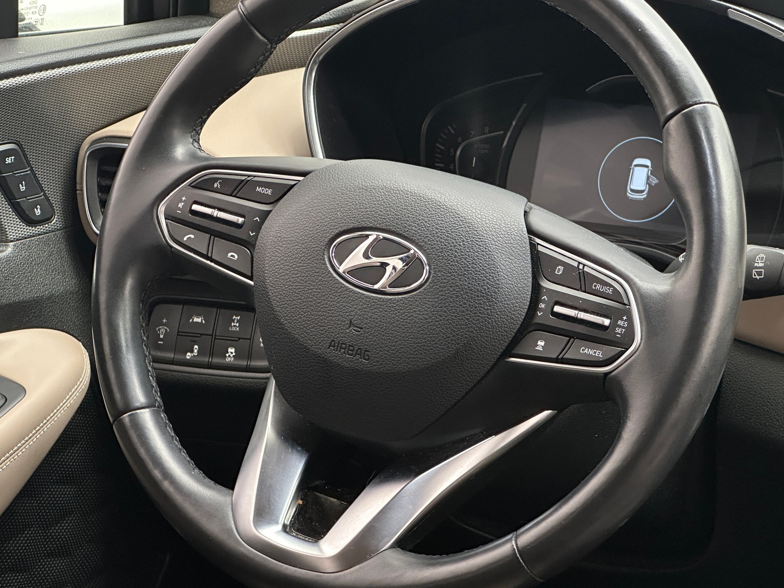 Thumbnail: 2019 Hyundai Santa Fe - 4