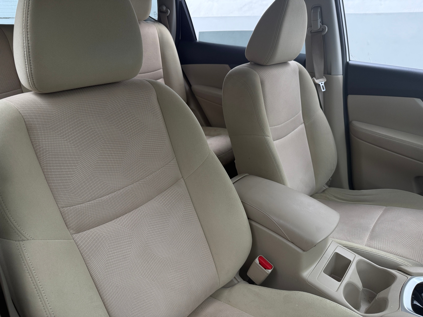 Thumbnail: 2016 Nissan Rogue - 2