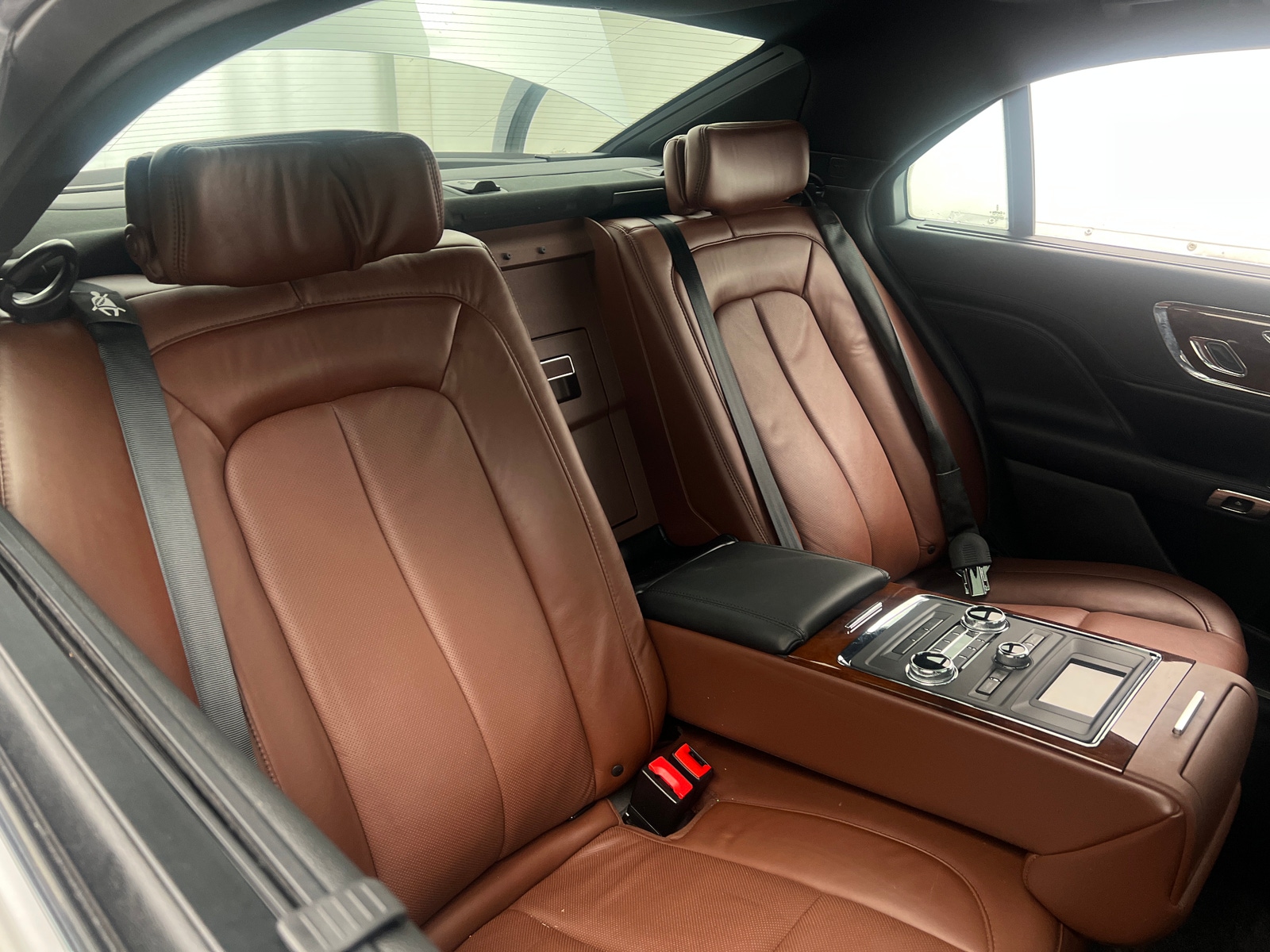 Thumbnail: 2017 Lincoln Continental - 5