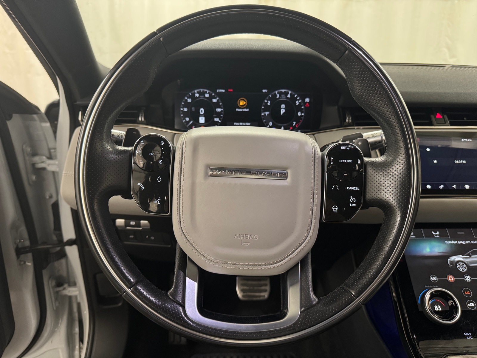 Thumbnail: 2020 Land Rover Range Rover Evoque - 4