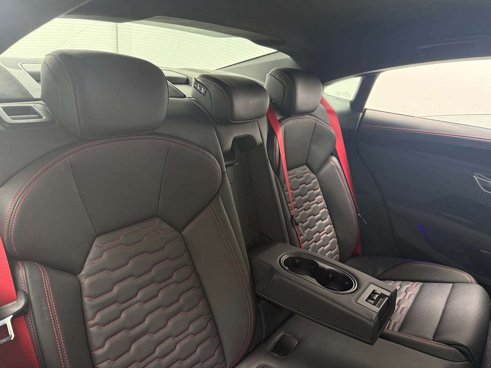 Thumbnail: 2022 Audi RS e-tron GT - 5