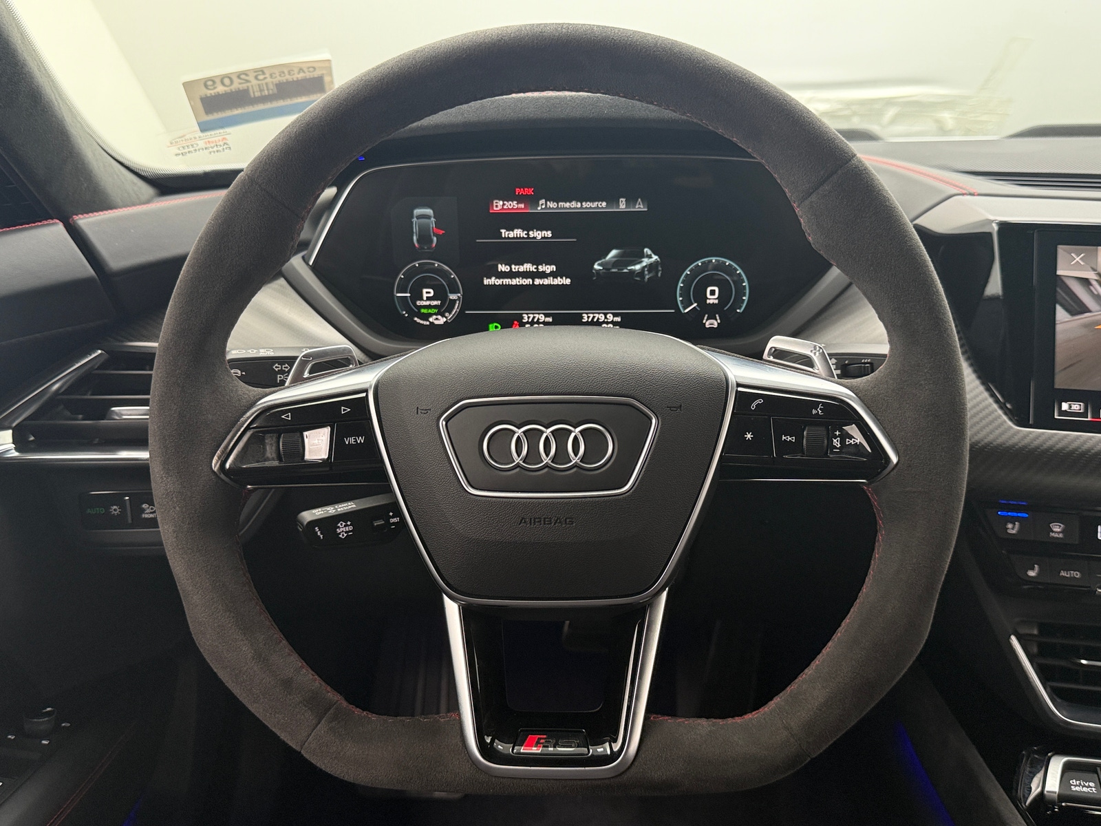 Thumbnail: 2022 Audi RS e-tron GT - 4
