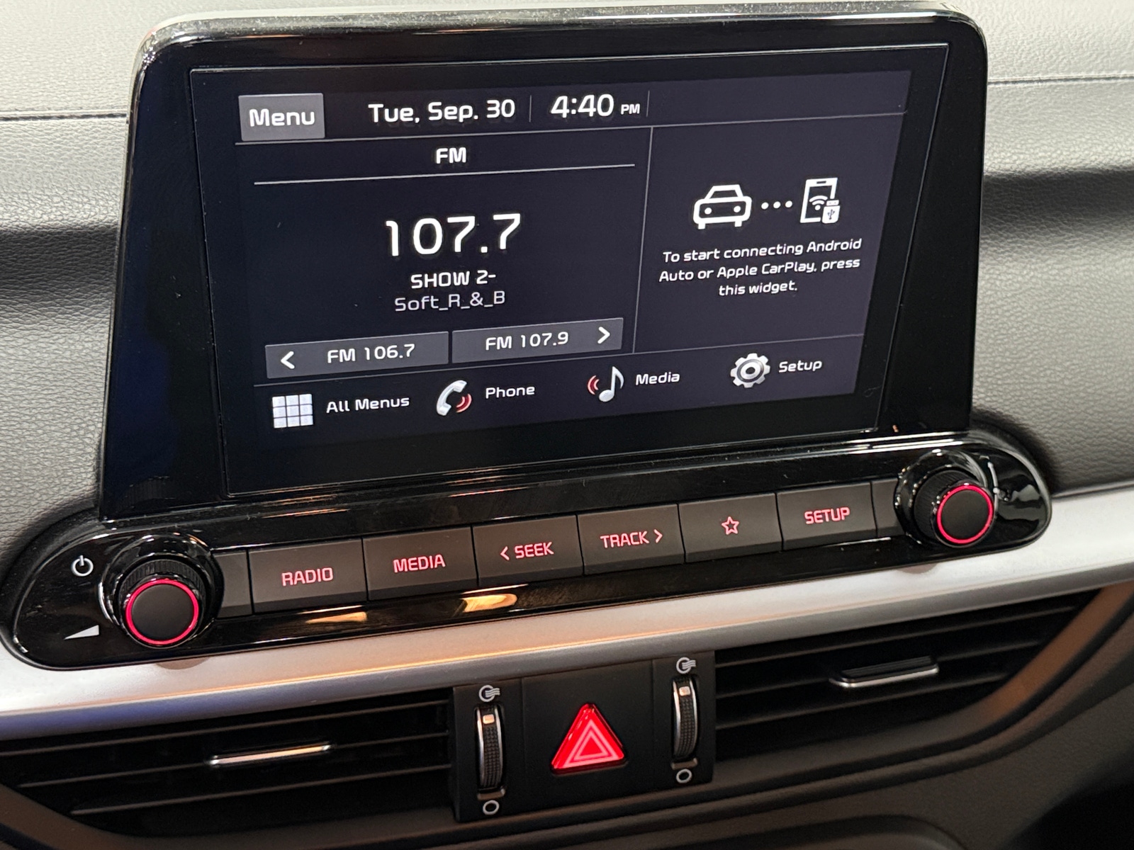 Thumbnail: 2024 Kia Forte - 4