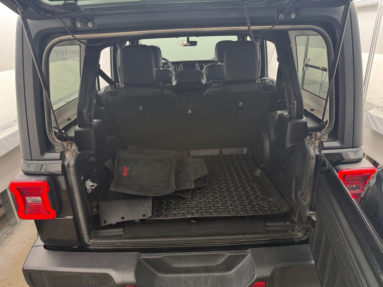 Thumbnail: 2018 Jeep Wrangler - 6
