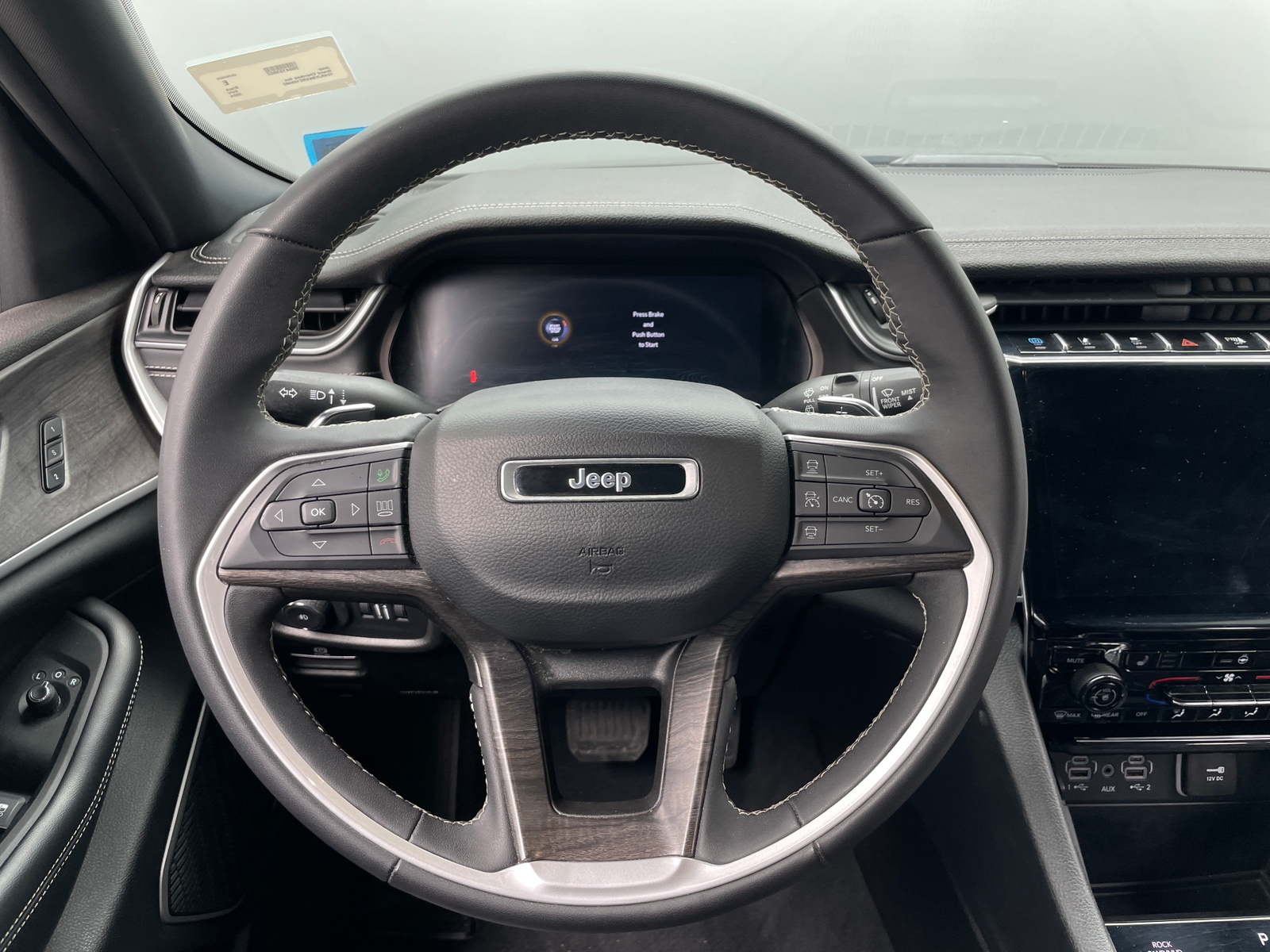 Thumbnail: 2024 Jeep Grand Cherokee - 4