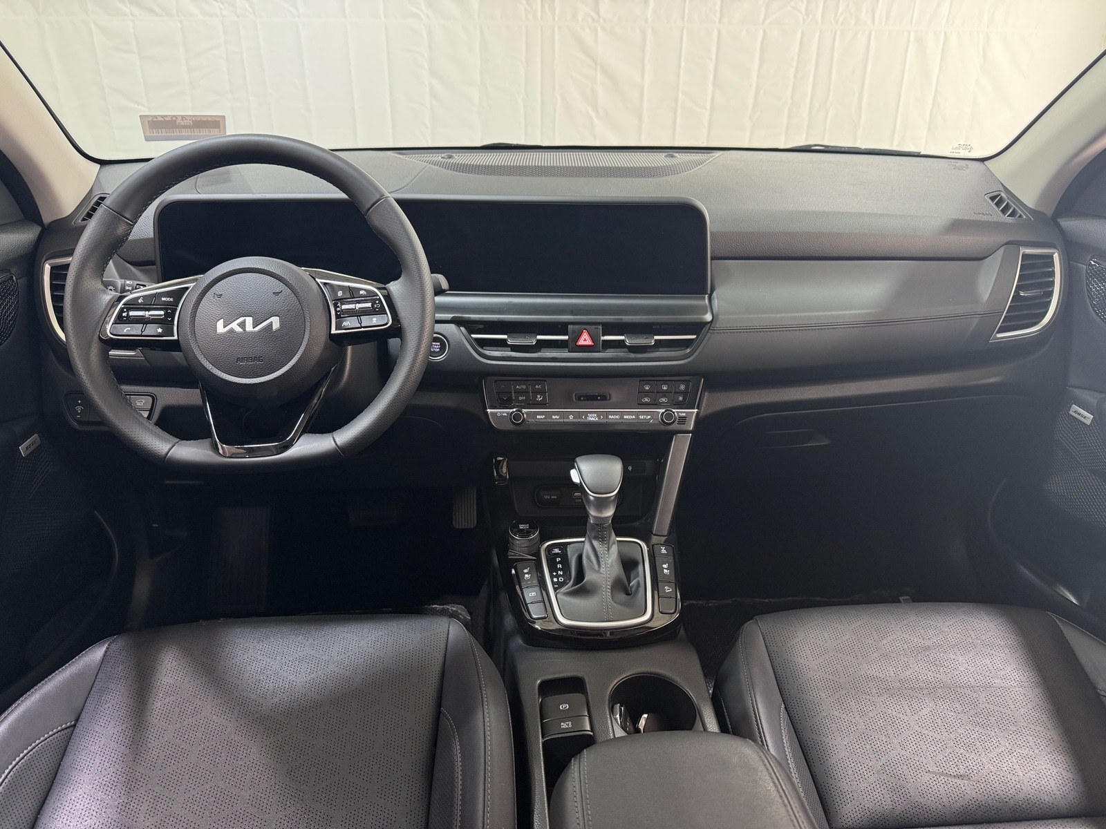 Thumbnail: 2024 Kia Seltos - 2