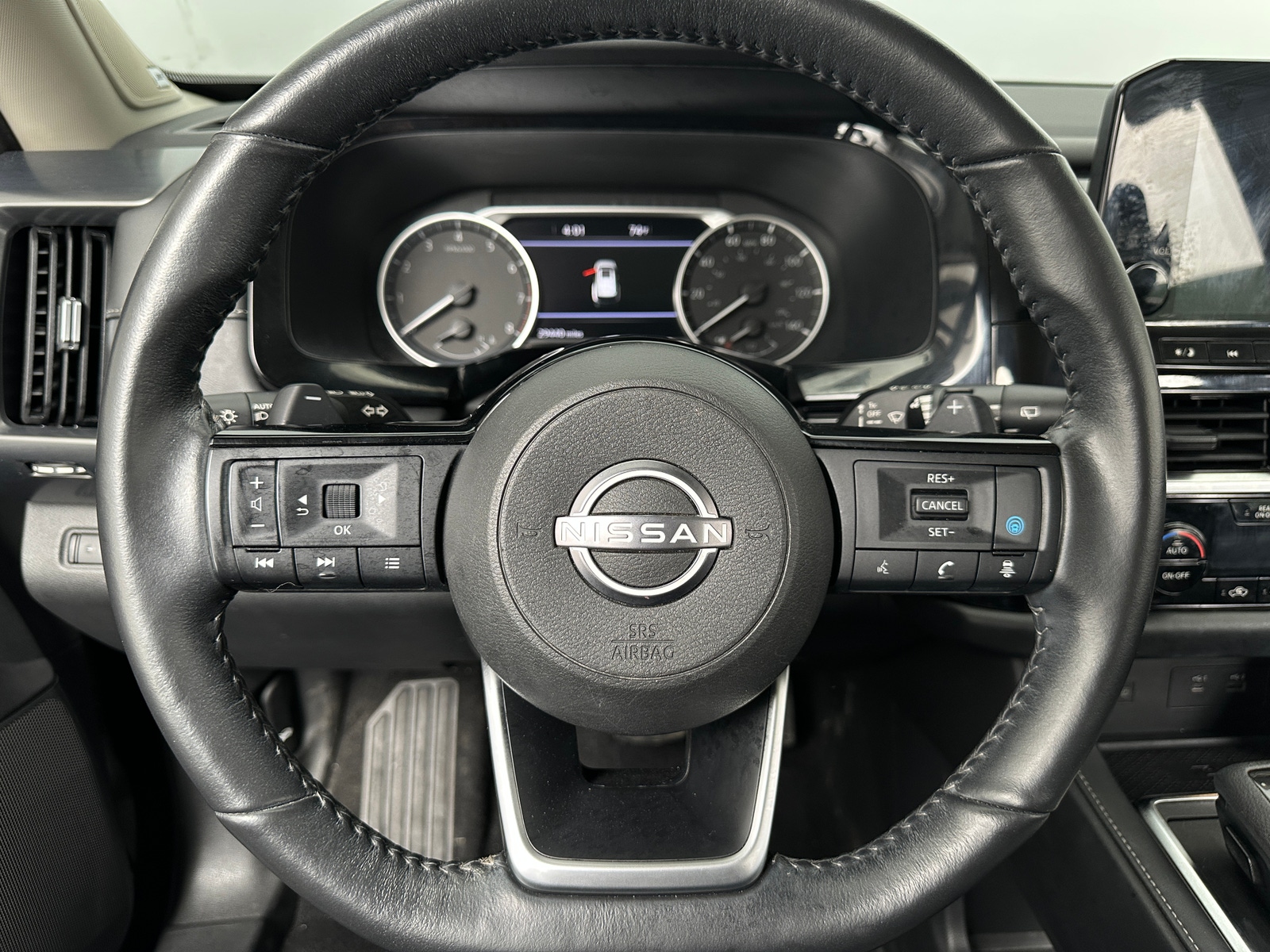 Thumbnail: 2022 Nissan Pathfinder - 4