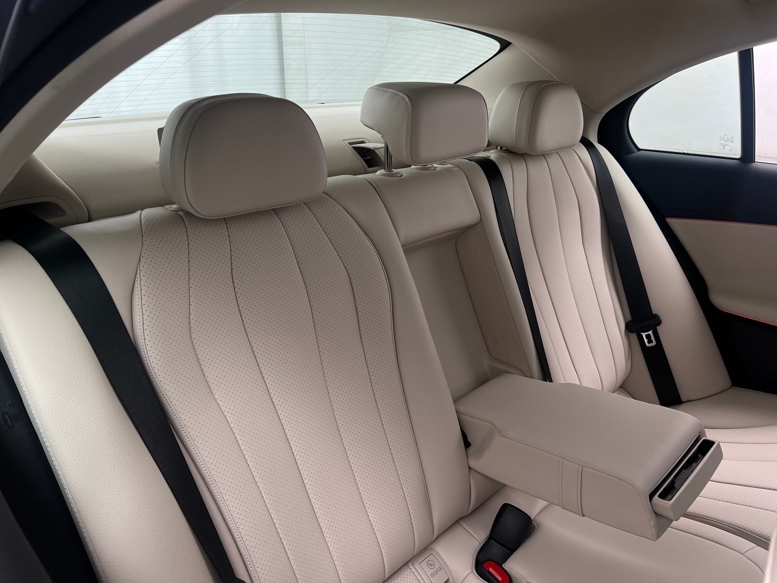 Thumbnail: 2025 Mercedes-Benz E-Class - 5