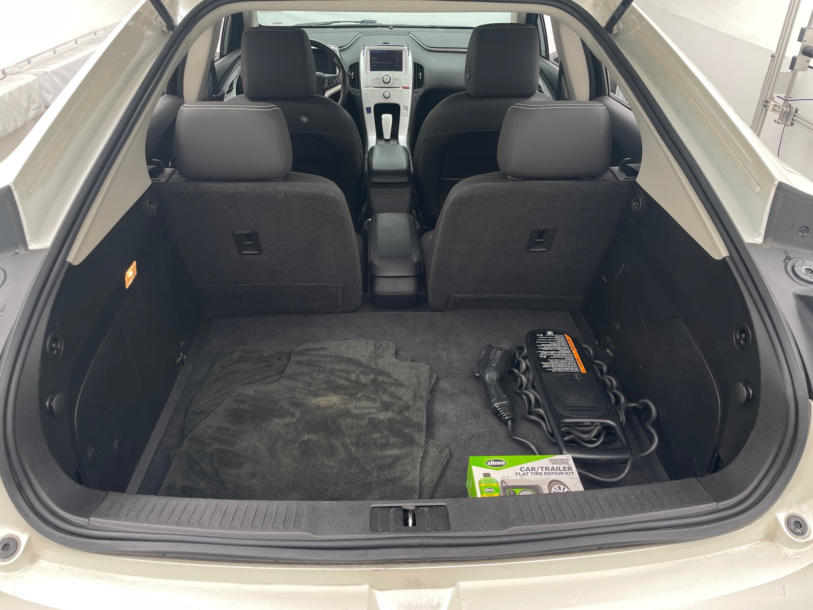 Thumbnail: 2013 Chevrolet Volt - 6