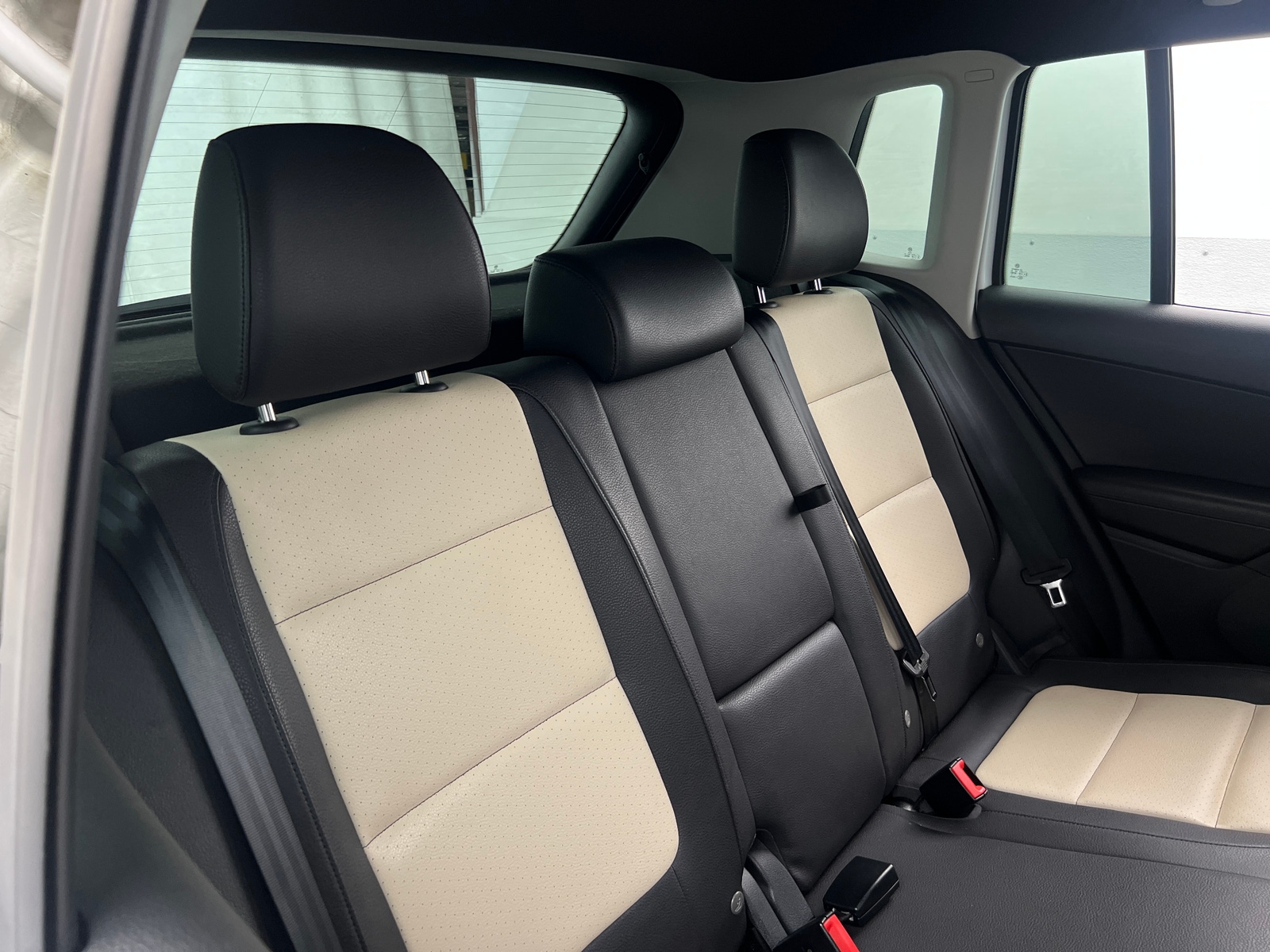 Thumbnail: 2016 Volkswagen Tiguan - 6