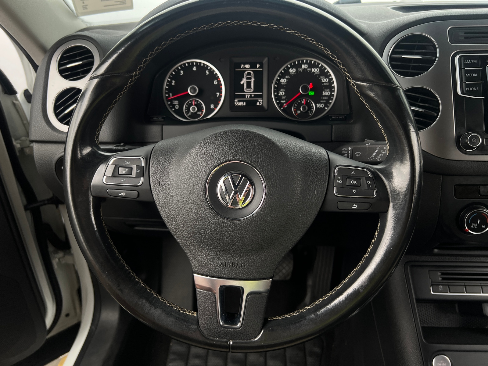 Thumbnail: 2016 Volkswagen Tiguan - 5